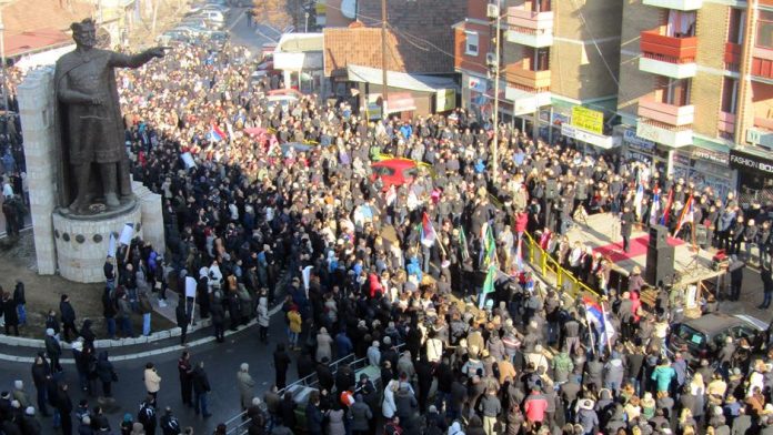 protest kosovska mitrovica