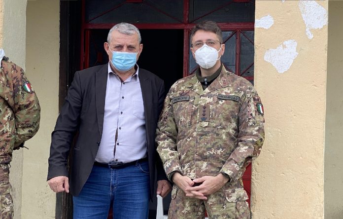 Komandant Kfora i Milos