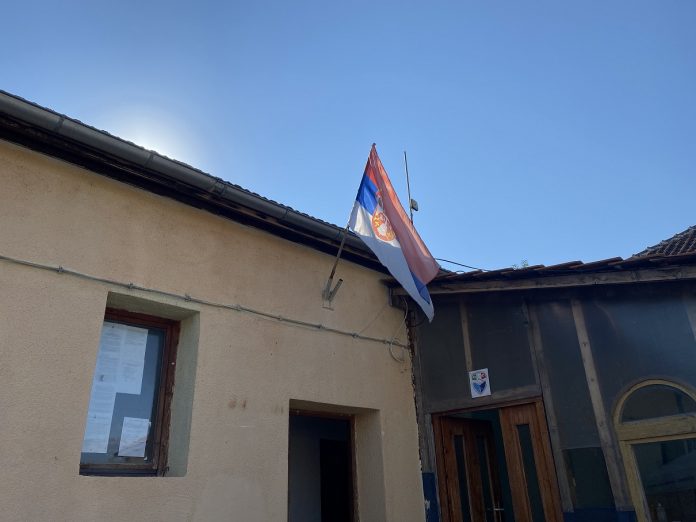 Srpska zastava (Foto: Radio Goraždevac) Srpska zastava (Foto: Radio Goraždevac)
