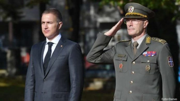 Ministar odbrane Nebojša Stefanović i načelnik Generalštaba general Milan Mojsilović