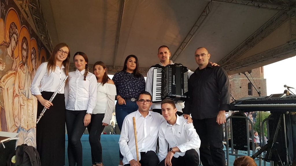 Tamo gde se čuje frula: Čuvanje identiteta i nasleđa 2 etno grupa kos