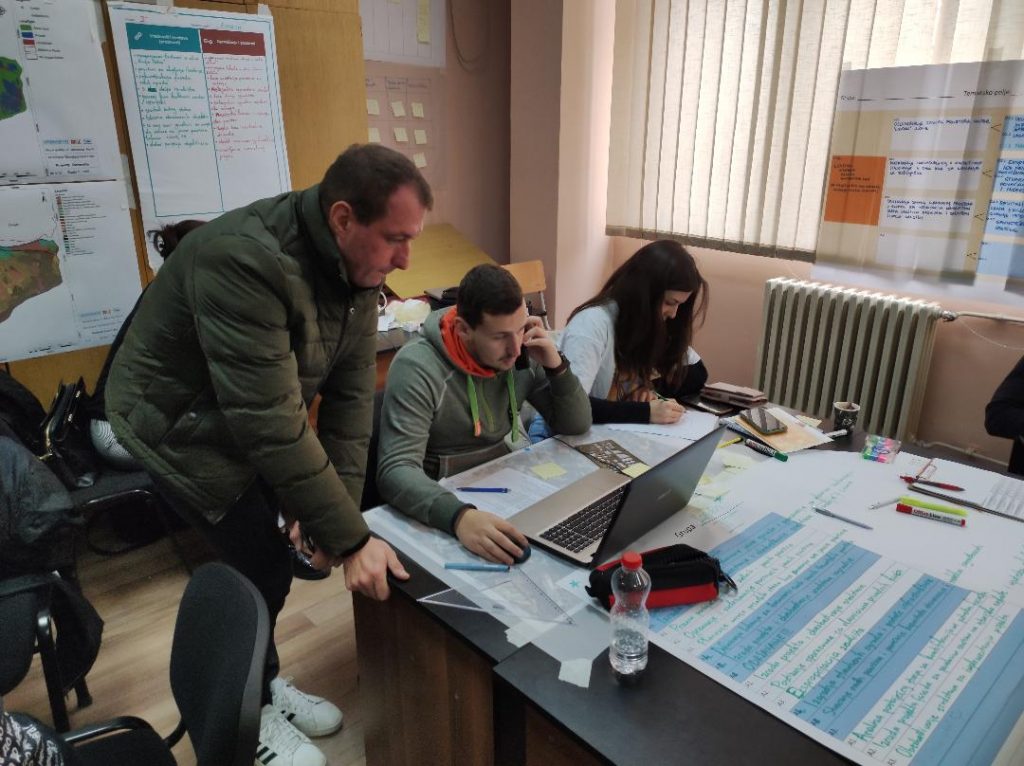 Stručnim angažovanjem i idejama mladih pomeraju se granice u planskom uređenju Severne Mitrovice 4 thumbnail 24 1024x766 1