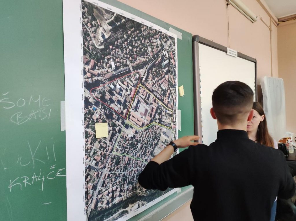 Stručnim angažovanjem i idejama mladih pomeraju se granice u planskom uređenju Severne Mitrovice 3 thumbnail 4 2 1024x766 1