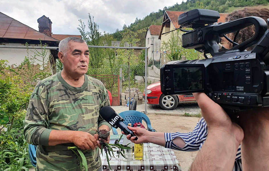 Kim slavi 21. rođendan 2 16397248114429 ekipa rtv kim na terenu foto kim