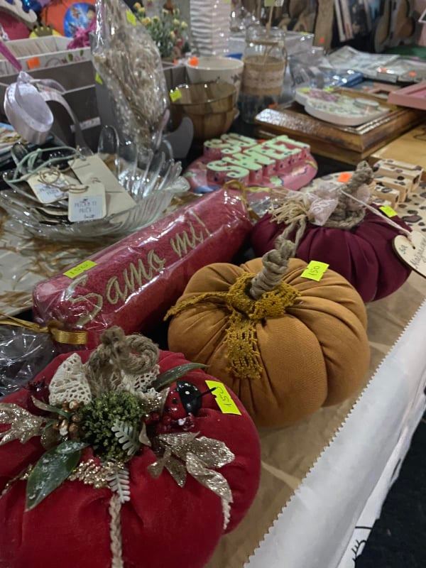 Peti bazar i neprocenjivi osećaj da ste nekom pomogli 1 de 4JJ SkdA7mLe 34465 bazar 15