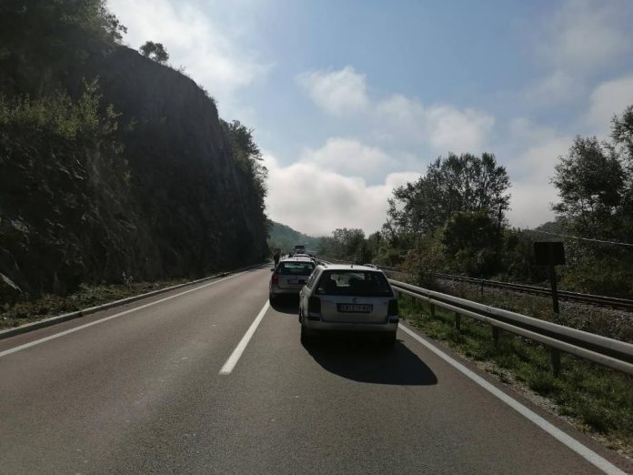 Foto (Jarinje): Radio Mitrovica sever i Kim
