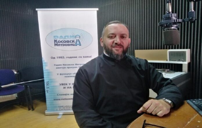 Proterej Branislav Dikić (Foto: Radio Mitrovica Sever)