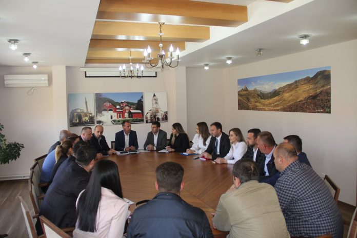 Konsultativni sastanak opstine Pec (foto: Rado Peja)