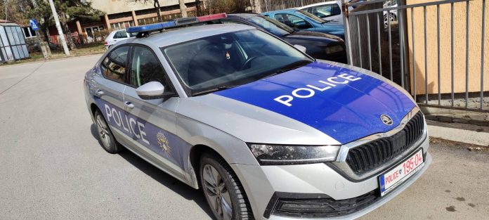 Policija-Police