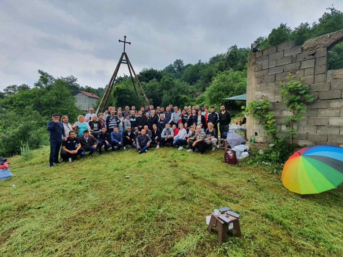 Trojičin dan u selu Vrbičane kod Prizrena (Foto: Radio Goraždevac)