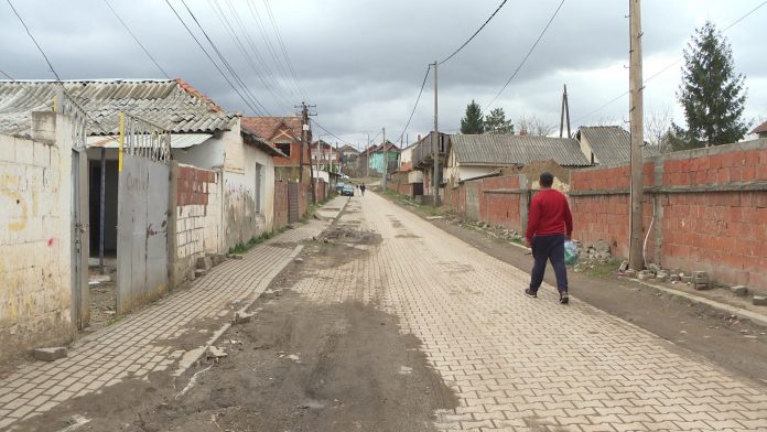 Romsko naselje u Gračanici