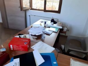 Obijena kancelarija parohije u Dobrotinu 1 Foto KoSSev 5