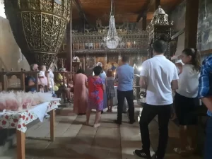 Srbi u Albaniji: Još uvek ne možemo javno da se izjasnimo kao Srbi, a želimo da sačuvamo svoj identitet 7 Krstenje u manastiru Ardenica Foto A. Markovic