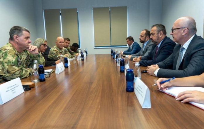 Sastanak Rakića i gradonačelnika sa severa sa komandantima KFOR-a (Foto: Srpska lista)