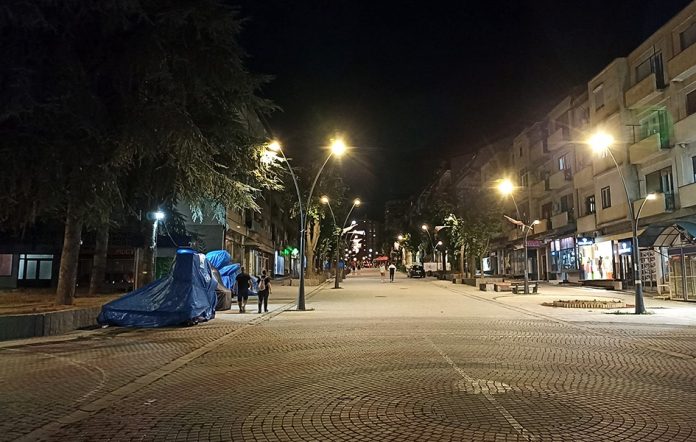 Severni deo Kosovske Mitrovice 31. jul 2022, nedelja veče (Foto Radio Kontakt Plus)