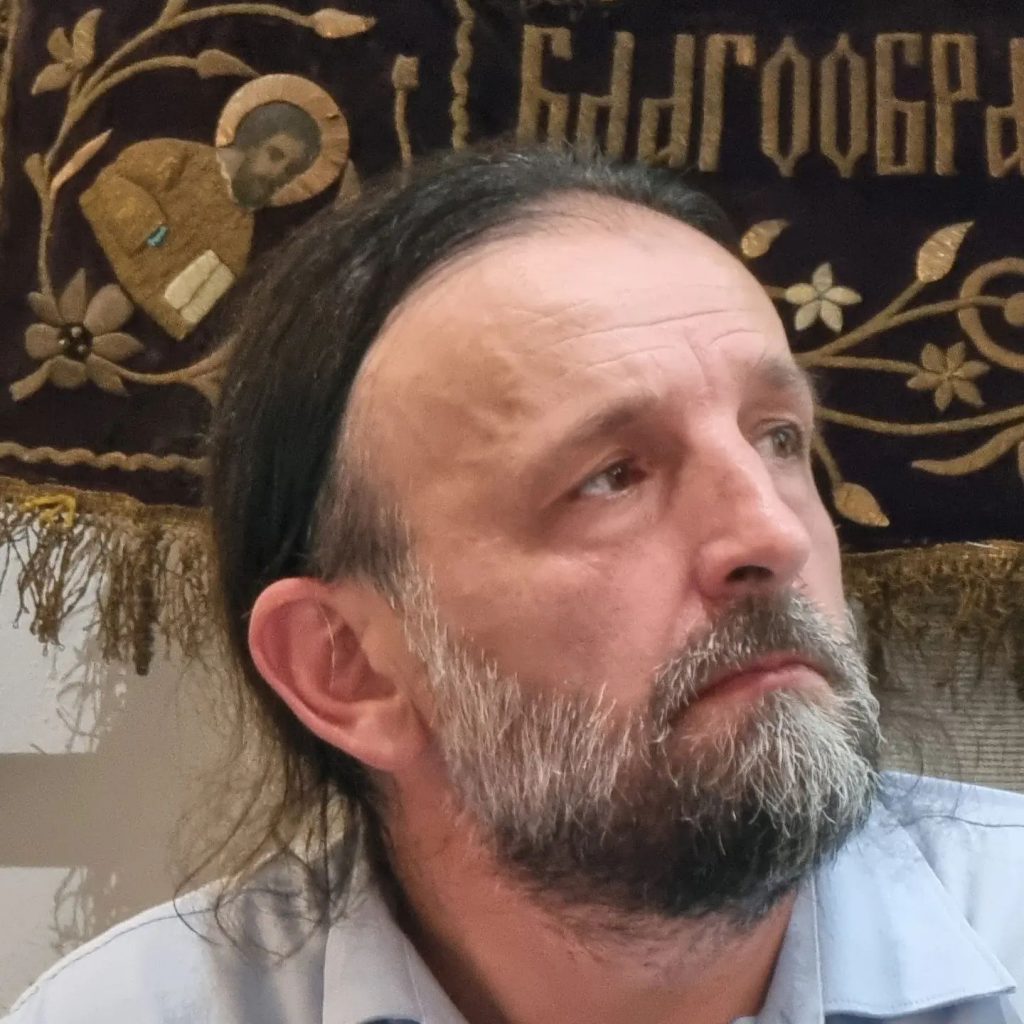 Promocija “Neodoljive teškoće postojanja” u Boki Kotorskoj: Na rubovima srpskog kulturnog prostora, književnost je živahnija 5 305397473 5363034453774608 4361965254883183644 n 1024x1024 1