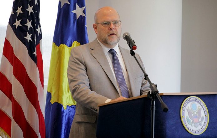 Ambasador SAD na Kosovu Džefri Hovenijer (Foto Tviter@USAmbKosovo)
