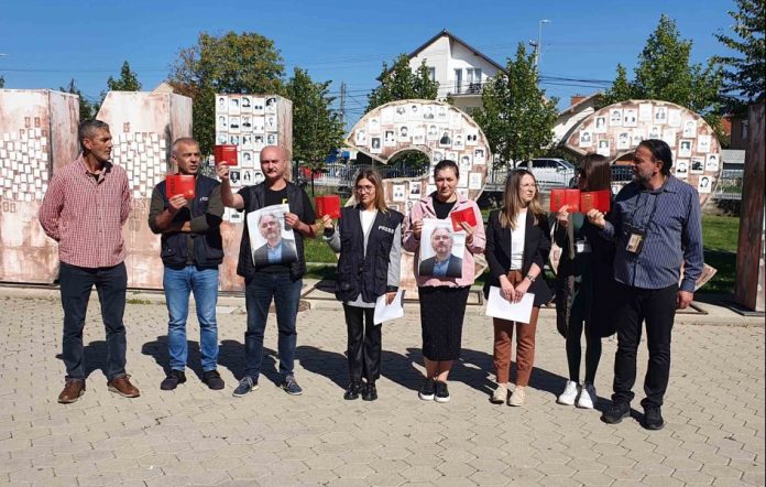 Novinari i medijski radnici na skupu podrške Džulijanu Asanžu u Gračanici (Foto: Kim)