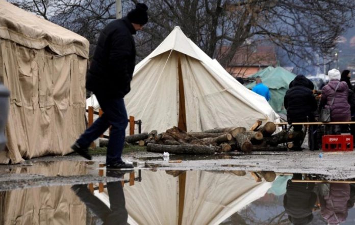Barikade u Rudaru (Foto: Rojters)