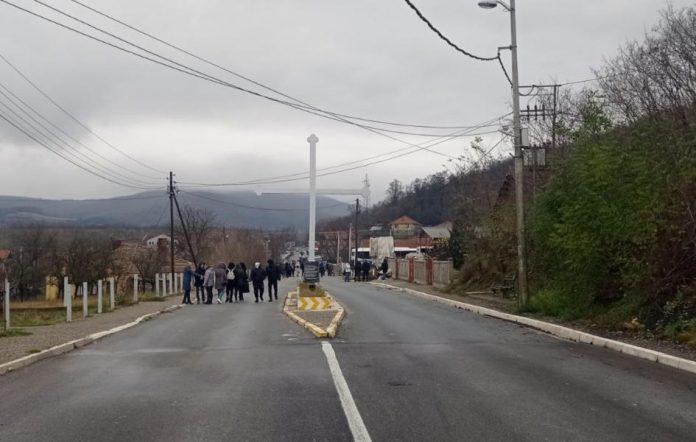 Krst u Rudaru kraj Zvečana (Foto: Kim)