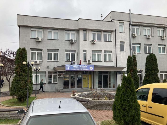Zgrada opštine Orahovac (Foto: Radio Goraždevac)