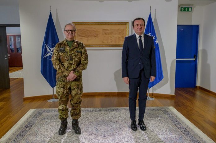 kurti-ristuća-1068x711