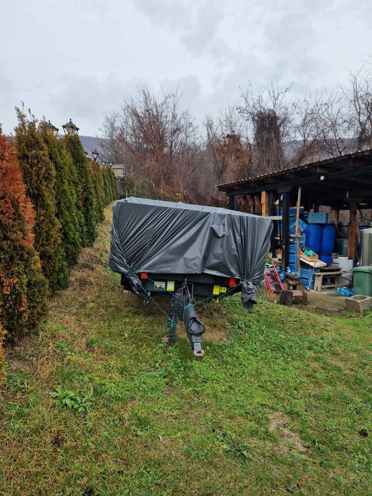 Dečanskoj vinici i manastiru Zočište uručena pomoć za osnaživanje njihovih ekonomija 2 Vocarski traktor za manastir Zociste 2 fotografija KKiM