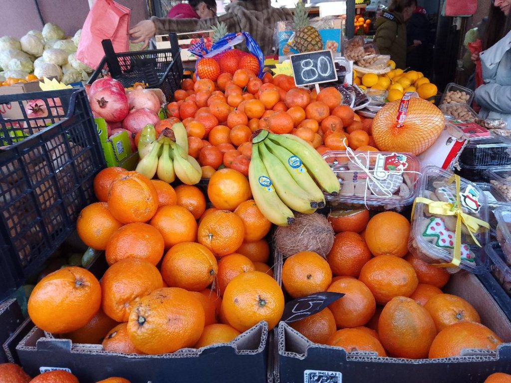 Mitrovčani se pripremaju za Badnji dan i Božić, ponuda nikad raznovrsnija 1 thumbnail 14 1024x768 1