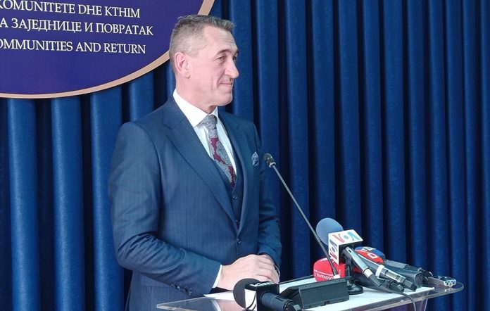 Ministar za zajednice i povratak Nenad Rašić (Foto Kim) Ministar za zajednice i povratak Nenad Rašić (Foto Kim)