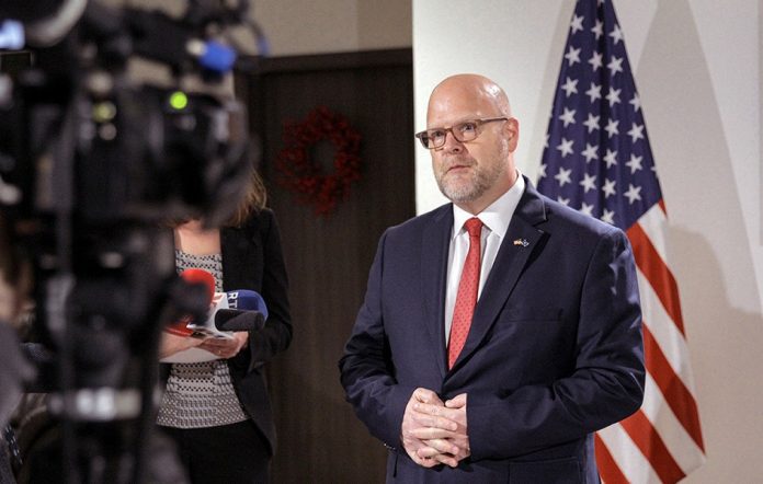 Ambasador SAD-a na Kosovu Džef Hovenijer (Foto: Tviter@USAmbKosovo)