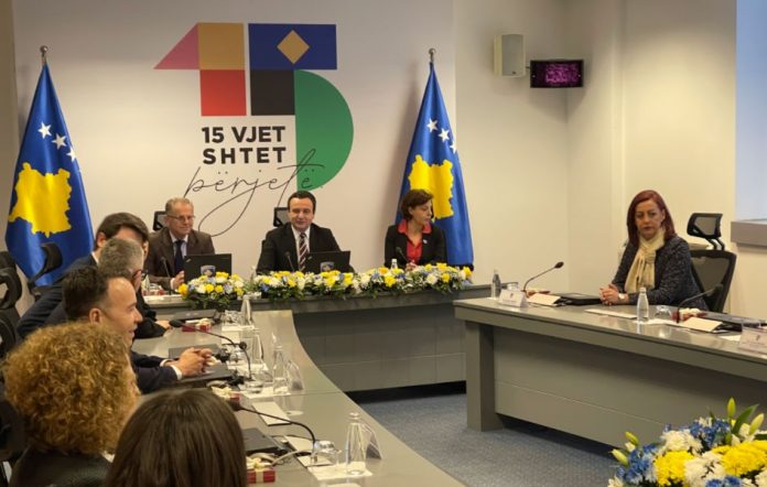 Detalj sa svečane sednice Vlade Kosova u Prištini (Foto: Kim)