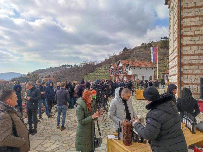 Sajam vina u Kosovskoj Mitrovici (Foto: Radio Mitrovica sever)