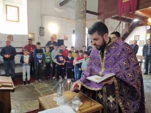 U Orahovcu i Velikoj Hoči služeni parastosi povodom godišnjice bombardovanja 1 IMG 3a2b8b659da758aab300d931c3a35209 V