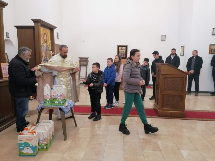 Liturgija u Peći (Foto: Crkvena opština Pećka)