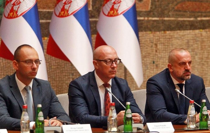 Predstavnici Srpske liste Igor Simić, Goran Rakić i Milan Radoičić (Foto: FoNet/Aleksandar Barda)