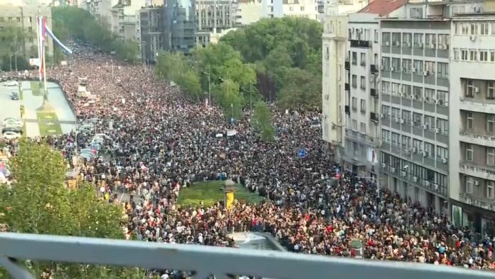 Treći protest “Srbija protiv nasilja“ u Beogradu (Foto: N1) Treći protest “Srbija protiv nasilja“ u Beogradu (Foto: N1)