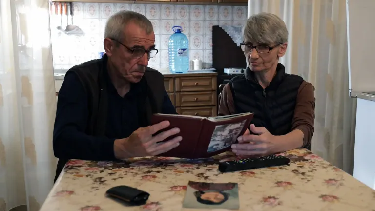 Godišnjica NATO bombarodovanja autobusa u Lužanu kod Podujeva 3 Zorica i Dragisa Petrovic 3