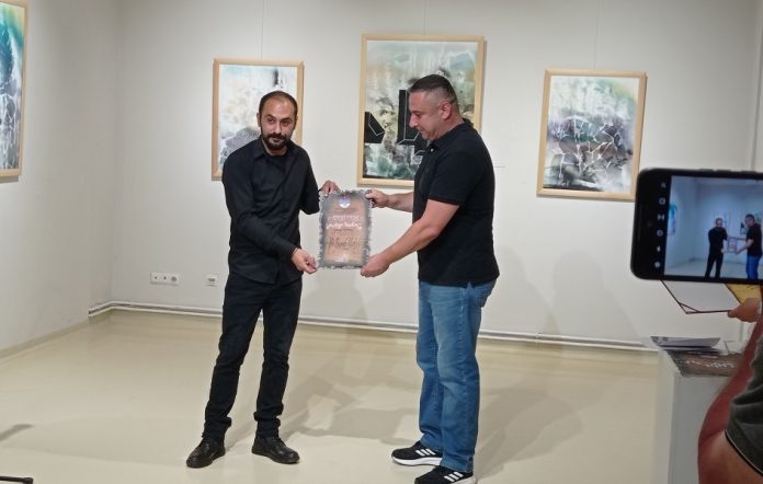 Nikola Ilić dobitnik nagrade sa Srđanom Popovićem (Foto: Kim)