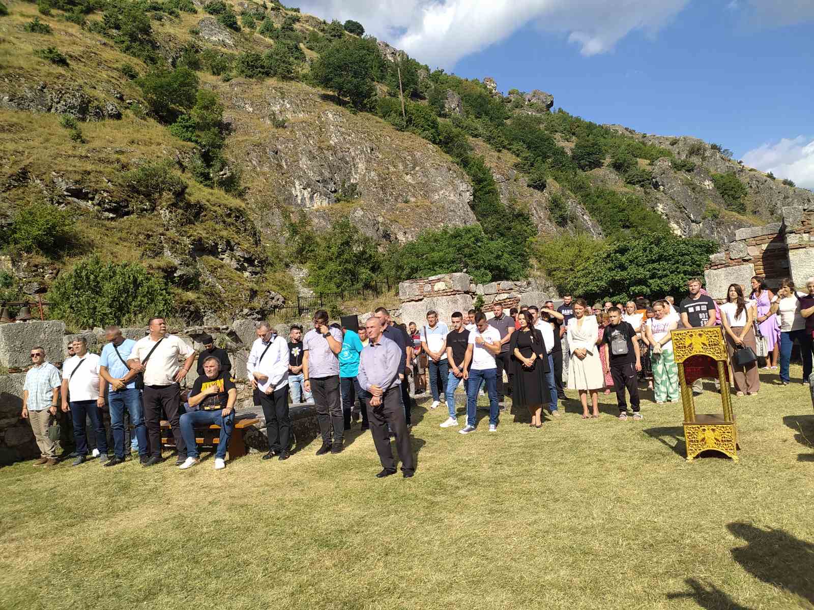 U manastiru Sveti Arhangeli kod Prizrena proslavljena hramovna slava 2 IMG b1e65f59470d62a3303b712652d74b3d V