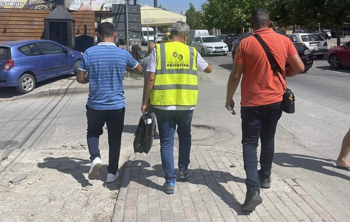 Radnici vodovodne kompanije na terenu (Foto: Kim)