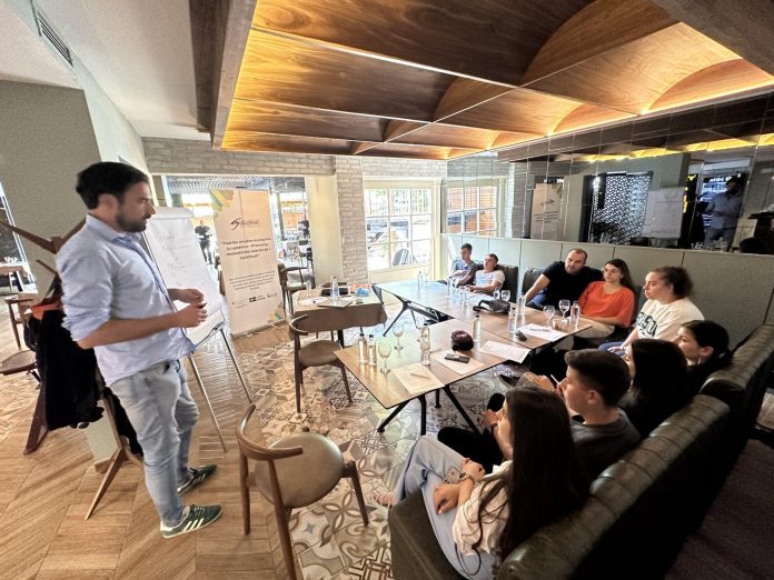 Dvodnevna radionica za novinare i studente održana u Peći (Foto: Radio Goraždevac)