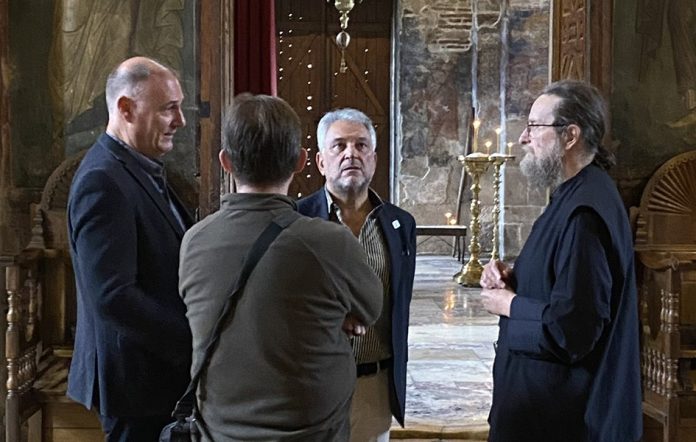 Šef Euleksa tokom posete Visokim Dečanima (Foto X See new posts Conversation Giovanni Pietro Barbano)