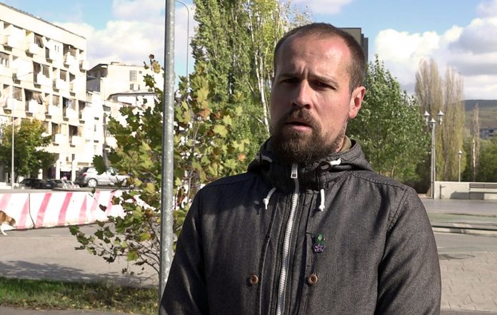 https://www.radiokim.net/vesti/politika/jaksic-planira-da-formira-inicijativu-koja-ce-se-zalagati-za-podelu-kosova.html https://www.radiokim.net/vesti/politika/jaksic-planira-da-formira-inicijativu-koja-ce-se-zalagati-za-podelu-kosova.html