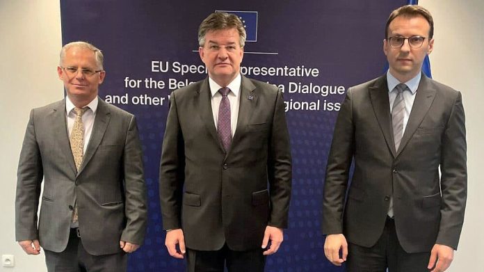 Bisljimi, Lajčak i Petković (Foto: Tviter,M. Lajčak) Bisljimi, Lajčak i Petković (Foto: Tviter,M. Lajčak)