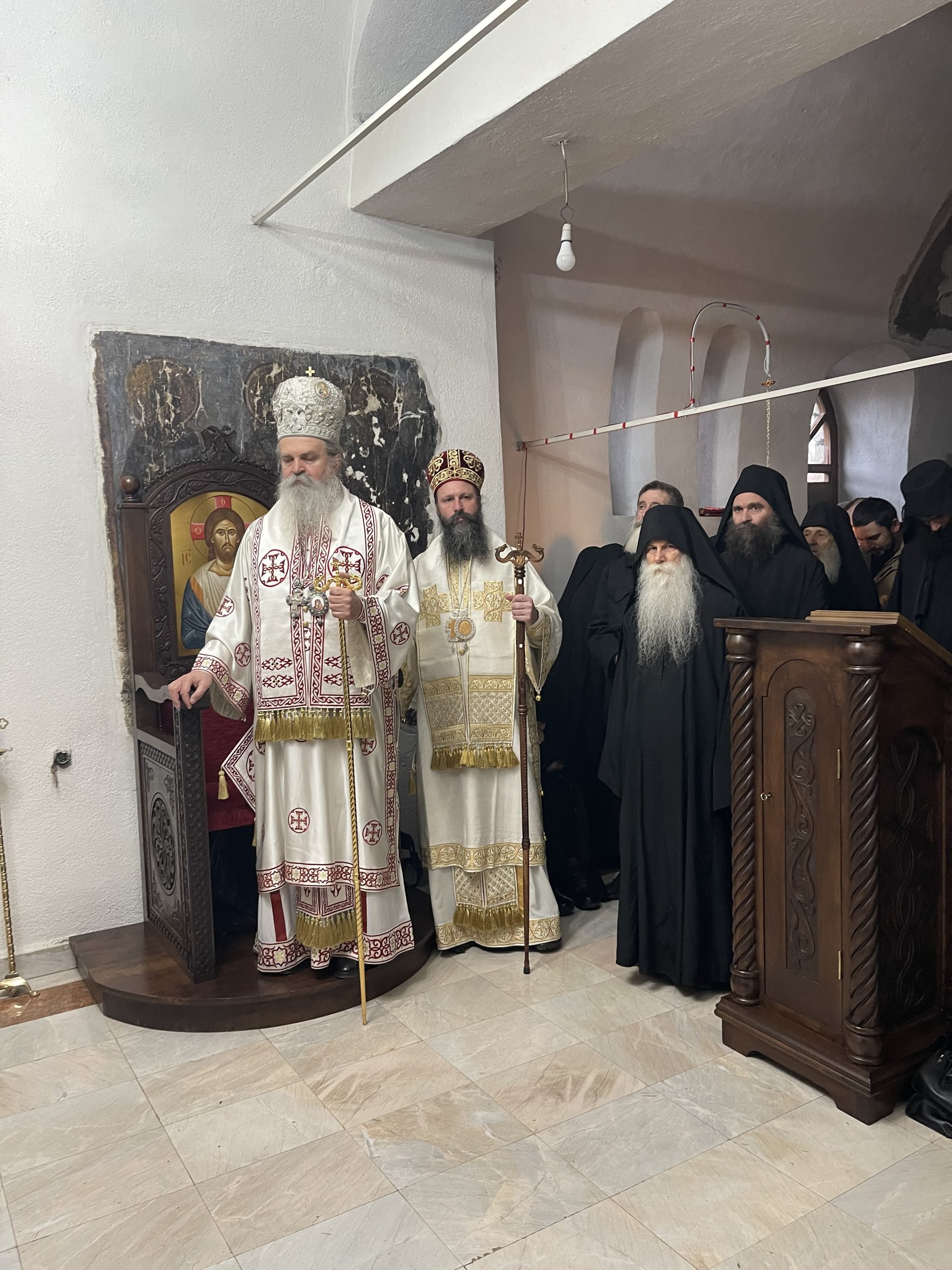 Devič: Vernici iz različitih krajeva na liturgiji povodom obeležavanja slave Svetog Joanikija Devičkog 3 IMG 5399 scaled