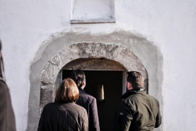 Eparhija: Kosovske vlasti našu crkvu u Vinarcima, mimo saglasnosti, renoviraju kao katoličku 3 ceku 1 629x420 1