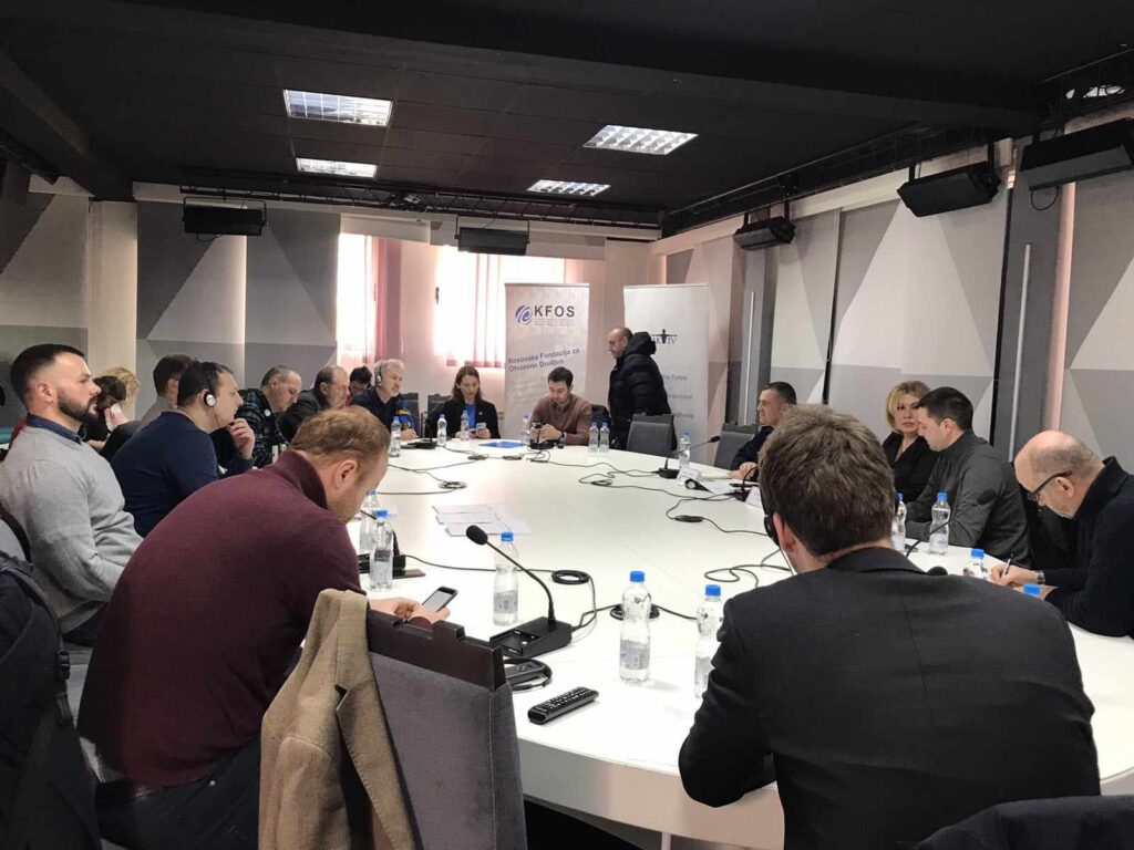 Nedoumice oko vozačkih dozvola na severu Kosova: Traži se političko rešenje 2 diskusija1 1024x768 1