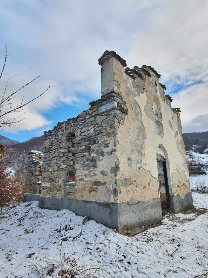 Crkva Uspenja Presvete Bogorodice, Dojnice (Foto: Srpska pravoslavna crkvena opština Prizren)