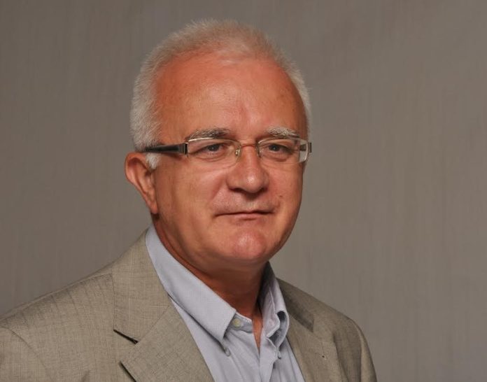 Dušan Janjić u kolumni +381