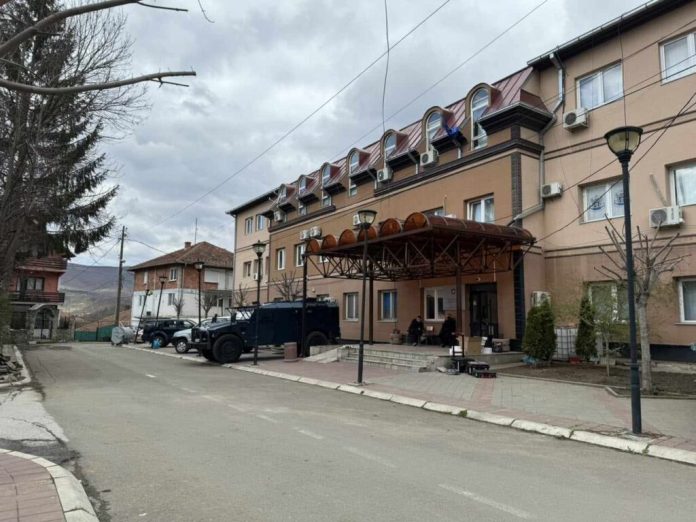 Zgrada opštine Zvečan (Foto: Kontakt Plus)